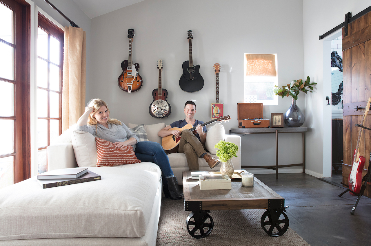 A Kyle Schuneman Makeover Story: Megan Hilty & Brian Gallagher’s L.A. Guest House