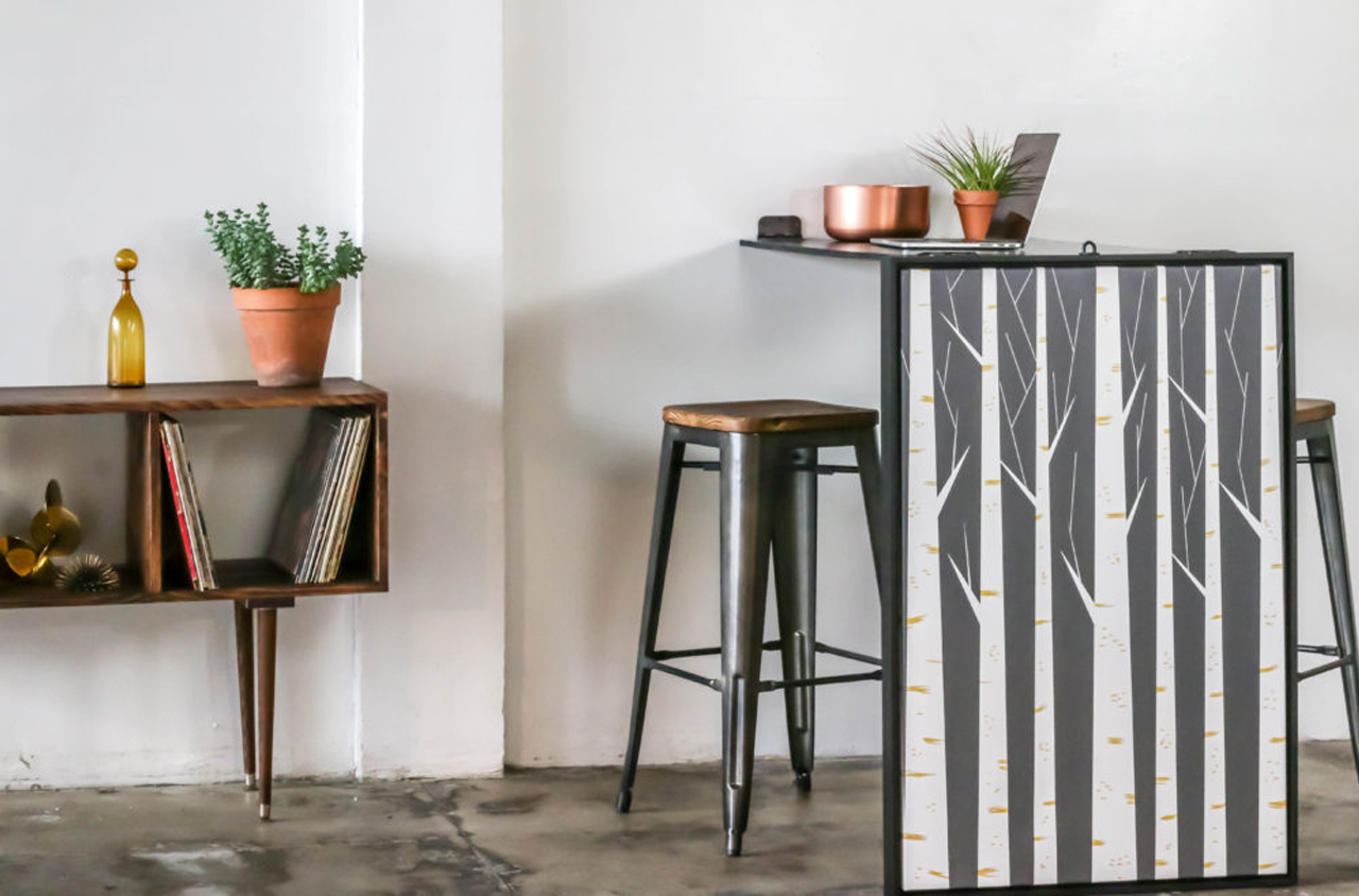 DIY: This Folding Wall Art Table Is A Small Space Lifesaver | #2BHacks
